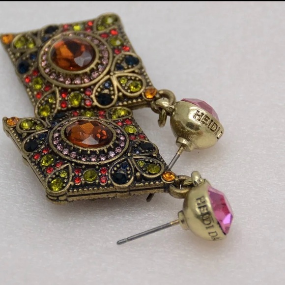 Heidi Daus Jewelry Big Vintage Cut Crystal Earrings - Picture 5 of 5